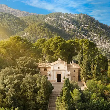 Collet Villa *